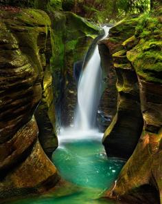 
                    
                        Corkscrew Falls, Hocking Hills State Park, Ohio. Photo by Steve Perry.
                    
                