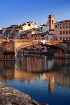 
                    
                        Arno River, Florence Italy
                    
                