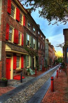 
                    
                        Elfreth's Alley, Philadelphia ~ America's oldest residential street dating to the 1700s
                    
                