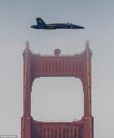 
                        
                            Amateur photographer captures jaw-dropping picture of Blue Angels fighter jet swooping over the Golden Gate Bridge | Daily Mail Online
                        
                    