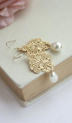 Lace Filigree Gold Earrings Swarovski Ivory Pearl