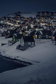 
                    
                        Mosquito Valley, Nuuk - Greenland
                    
                