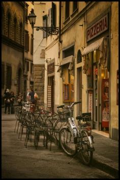 
                    
                        Florence Pizzeria - Italy
                    
                