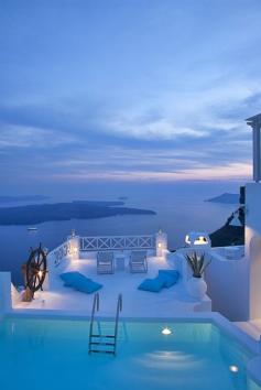 
                    
                        Awesome Setting - Santorini, Greece
                    
                