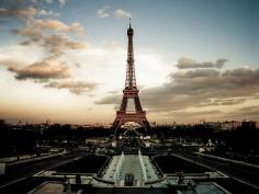 
                    
                        Paris On a Budget: Your Definitive Travel Guide :: Mint.com/blog
                    
                