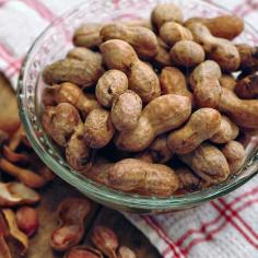 
                    
                        Boiled Peanuts from @Lana Stuart | Never Enough Thyme www.lanascooking.... #peanuts #southern #vintage #country
                    
                
