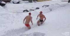 
                    
                        Video Berenang di Salju | Berita Unik - Kata Kata Cinta Romantis
                    
                
