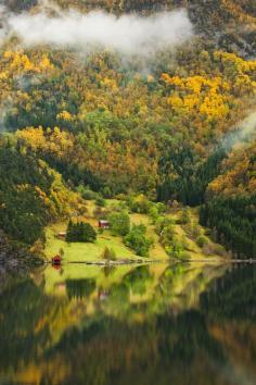 
                    
                        ✯ Autumn Lake, Norway
                    
                