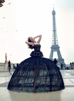 
                    
                        Vogue, Paris
                    
                
