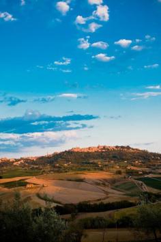 
                    
                        Travel enthusiasts share their insider tips and pictures about Montepulciano.
                    
                