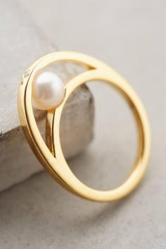 
                    
                        Pearl Embrace Ring ♥
                    
                