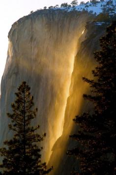 
                    
                        Horsetail Falls, Yosemite National Park - The 100 Most Beautiful and Breathtaking Places in the World in Pictures (part 1)
                    
                