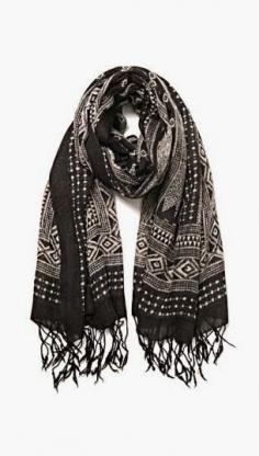 
                    
                        Black and White Wool Scarf
                    
                