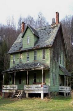 
                    
                        Abandoned Farm House I just love this house.
                    
                