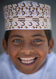 
                    
                        Oman boy smiles by Eric Lafforgue
                    
                