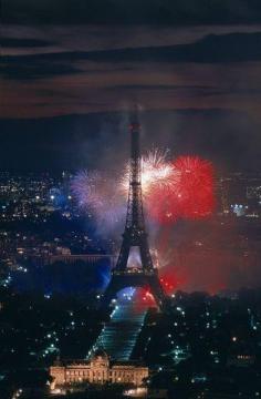 
                    
                        A Happy New Year (Paris)
                    
                