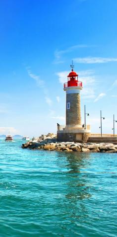 
                    
                        Lighthouse of St. Tropez, France   |   Amazing Photography Of Cities and Famous Landmarks From Around The World
                    
                