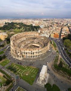 
                    
                        Colosseum in Roma
                    
                
