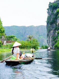 
                    
                        Tam Coc Grotto, Ninh Binh Province, Vietnam   |   Amazing Photography Of Cities and Famous Landmarks From Around The World
                    
                