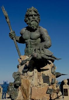 
                    
                        King Neptune Statue on the boardwalk, overlooking Neptune Park on 31st in Virginia Beach, Va. #VirginiaBeach #Virginia
                    
                