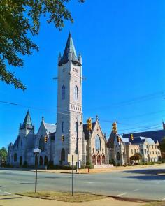 
                    
                        First Baptist Church - Selma - Alabama - USA (von StevenM_61)
                    
                
