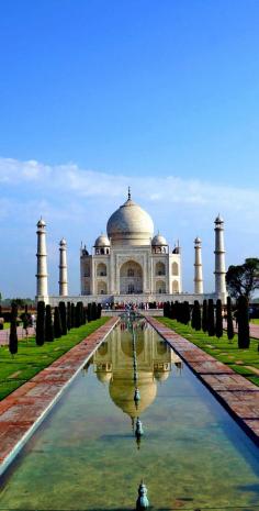 
                    
                        The Taj Mahal, India   |   Complete List of the New 7 Wonders
                    
                