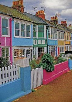 
                    
                        Colorful cottages in Whitstable, Kent, England • photo: steffanmacmillan on Flickr
                    
                