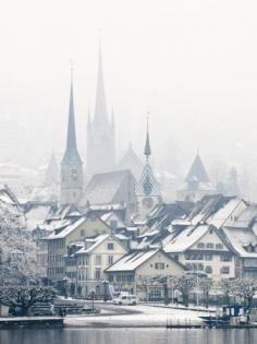
                    
                        The Town of Zug on a Misty Winter Day, Zug, Switzerland, Europe Fotografická reprodukce
                    
                