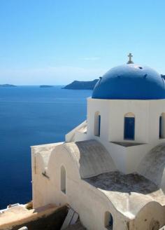 
                    
                        Beautiful Santorini and 6 other must see romantic destinations.
                    
                