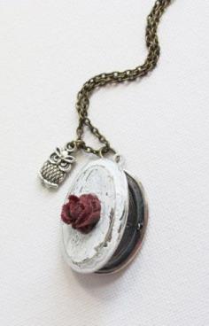 
                    
                        Vintage Inspired Locket Necklace
                    
                