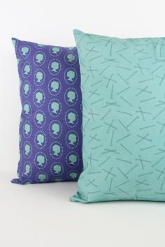 
                    
                        16x16 Scattered Bobbi Pin Pattern in Teal Cotton
                    
                