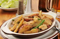 
                    
                        Simple Dinner Recipe: Chicken, Potato & Green Bean Casserole - 12 Tomatoes
                    
                