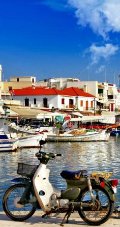 
                    
                        Colorful Aegina island, Greece| 25 Gorgeous Pictures Of Greece That Will Take Your Breath Away
                    
                