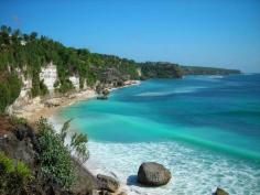 
                    
                        Dreamland Beach  Location: Bali, the best place for surf
                    
                