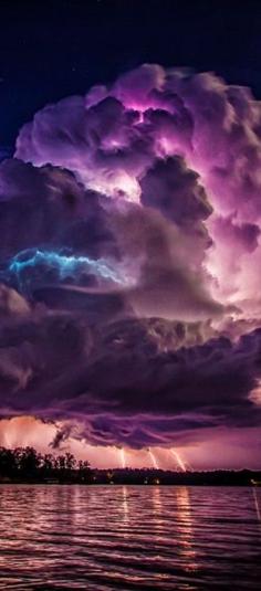 
                    
                        Spectacular lightning storm at Lewis Smith Lake near Jasper, Alabama
                    
                