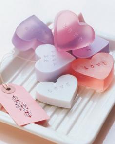 
                    
                        These heart shaped soap are perfect gifts for Valentine’s Day. They could also be made into other shapes as well for other gifts. hative.com/...
                    
                