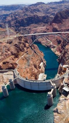 
                    
                        Hoover Dam, Lake Mead, United States
                    
                
