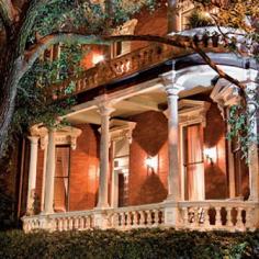 
                    
                        Savannah Hotels: Kehoe House
                    
                