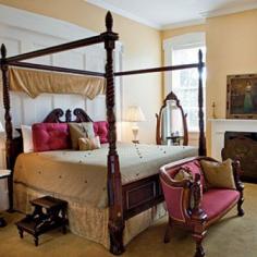 
                    
                        Savannah Hotels: The Presidents' Quarters Inn
                    
                