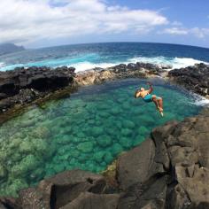 
                    
                        Check out this saltwater tidepool on Kauai, in Hawaii. Wow.
                    
                