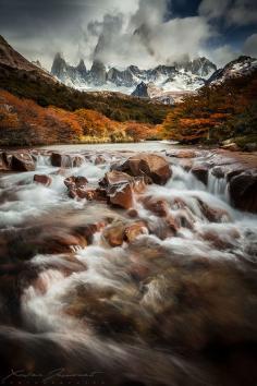 
                    
                        Mount Fitz Roy in clouds, Patagonia, Argentina.
                    
                