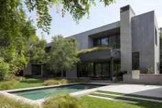 
                    
                        Ratner Residence | Marmol Radziner; Photo: Roger Davies | Archinect
                    
                