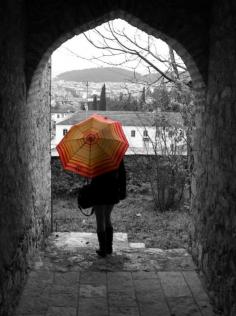 
                    
                        Great photo. Orange umbrella focal point.
                    
                