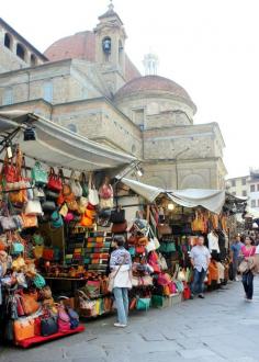 
                    
                        Strike a bargain in Florence's  San Lorenzo Market! #travel #honeymoon #italy
                    
                