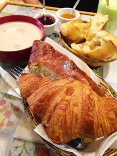 
                    
                        Where to Eat in Paris. The BEST off-the-beaten-path restaurants. Guaranteed you'll find a hidden gem! #travel #paris #france
                    
                