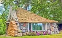 
                    
                        Picture yourself staying in a whimsical Hobbit-themed cottage overlooking beautiful Lake Michigan. This vacation rental accommodates up to six people, children are welcome, and it's located just two blocks from the Northern Michigan village of Charlevoix. The best part? Rates start at just $125 a night. Three-night minimum-stay required. (From: 14 Spectacular "Hobbit Houses" You Can Actually Stay In)
                    
                