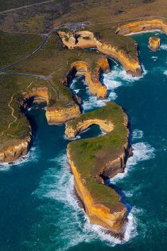 12 Apostles, Great Ocean Road, Victoria, Australia.