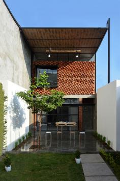 
                    
                        El Tallercito | Natura Futura Arquitectura; Photo: Jose Fernando Gomez | Archinect
                    
                