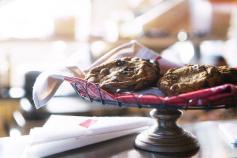 
                    
                        The 5 best chocolate chip cookies in Seattle
                    
                