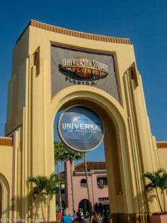 
                    
                        Guide to all the Orlando Theme Parks - Florida, USA (travel bucket list)
                    
                